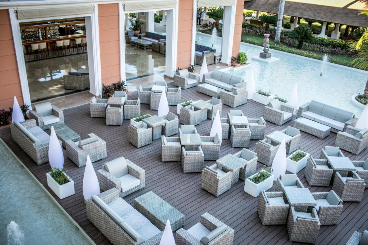 Majestic Colonial Punta Cana (Adults Only) Eksteriør bilde The lobby of the hotel