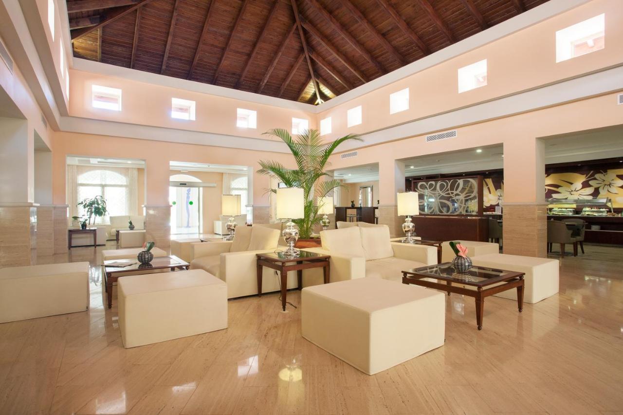 Majestic Colonial Punta Cana (Adults Only) Eksteriør bilde Lobby