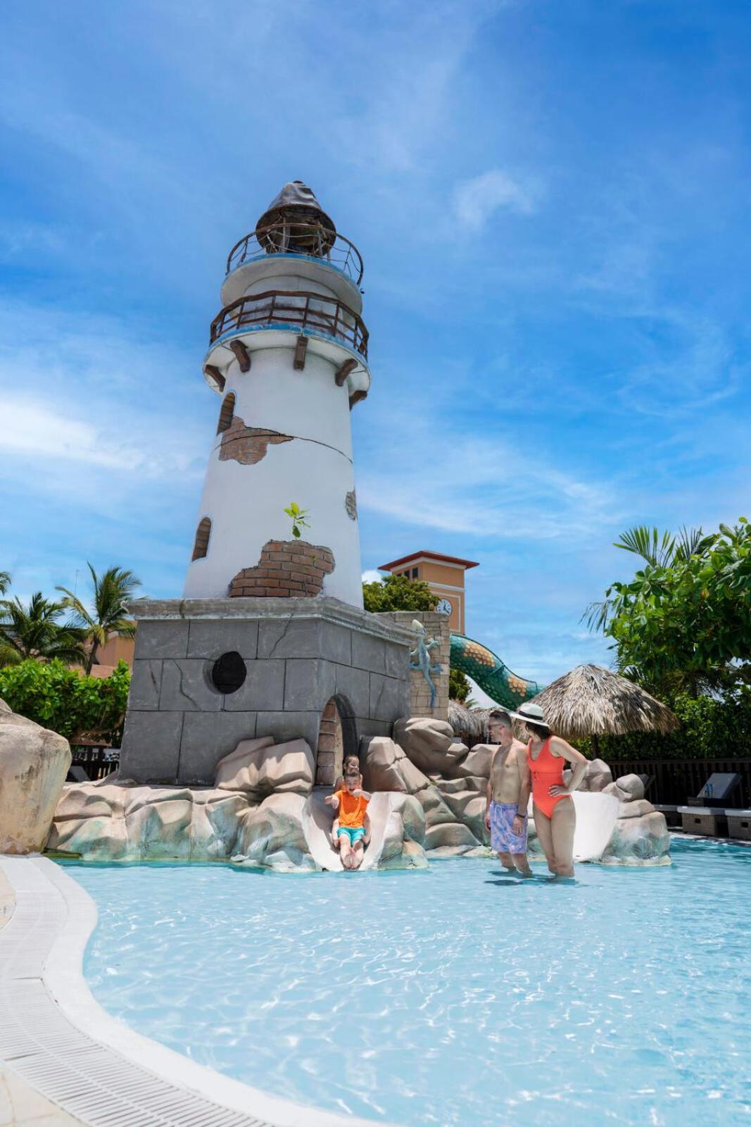 Majestic Colonial Punta Cana (Adults Only) Eksteriør bilde The lighthouse at the park