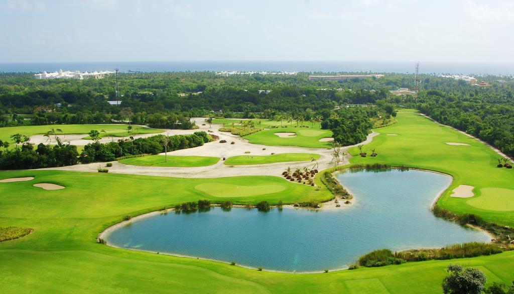 Majestic Colonial Punta Cana (Adults Only) Eksteriør bilde Golf course in Okinawa